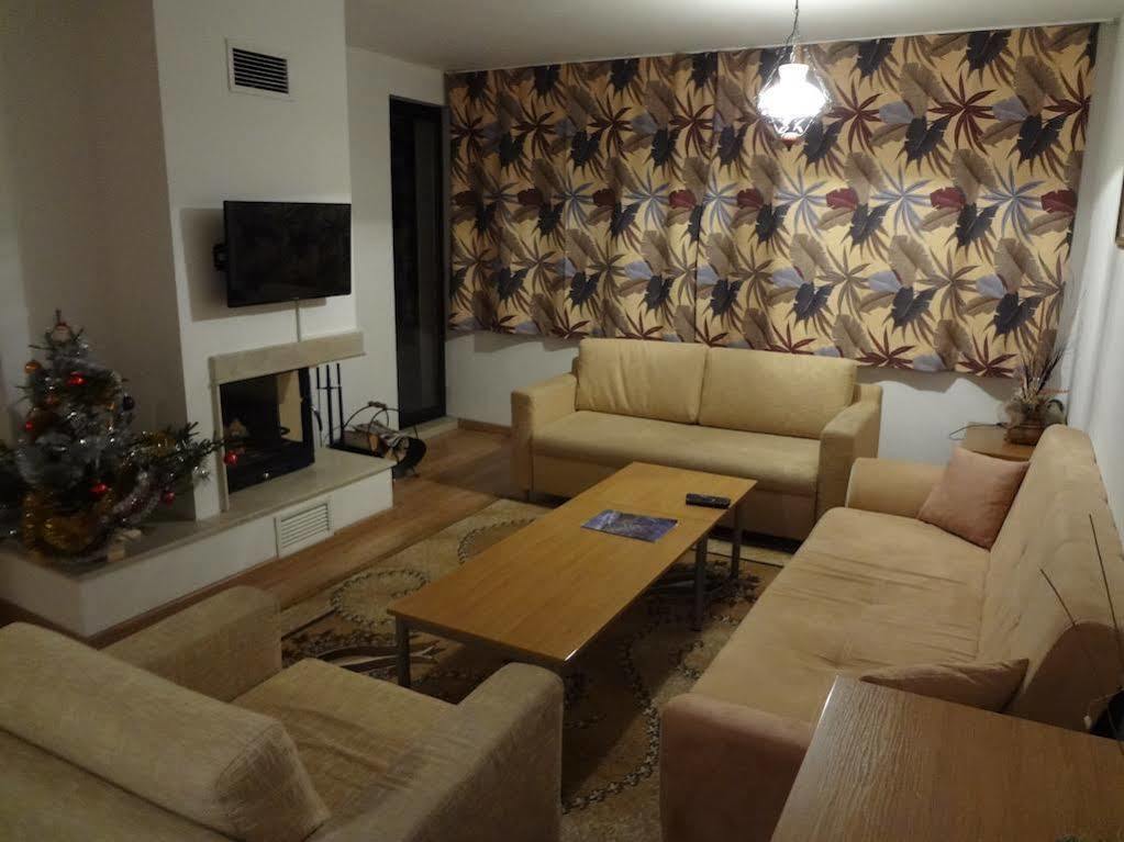 Deluxe Apartments 潘波洛沃 外观 照片